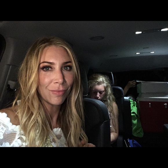 Meet your Posher, Robin - Picture 1 of 2